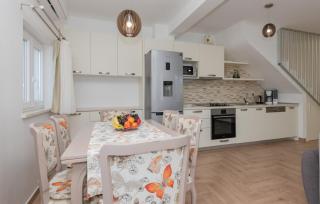 Holiday Home VIKK in Makarska by Villas Guide - Drvenik - 8