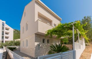Holiday Home VIKK in Makarska by Villas Guide - Drvenik - 0