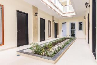 OYO Life 2735 Graha Nirwana - 7