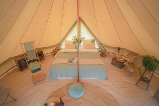Boutique tent bij Laaken op Zand unieke plek in het groen met luxe bed - Vorden - 6