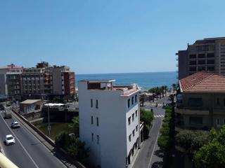 Everest - By Ligooria - Pietra Ligure - 0