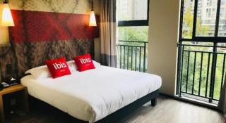 ibis Chengdu East Railway Station Hotel - Chengdu - 1