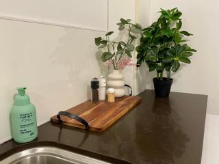 Private unit in Whitehaven Crescent - Cannonvale - 1