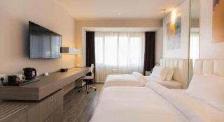 Jinjiang Metropolo Shanghai Xujiahui Nanhuating Hotel - Shanghai - 1
