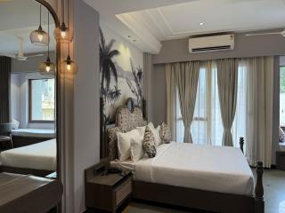 The Luxury Tiger at Lake Pichola - 7