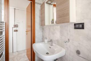 Free Parking, Near the Station - 2