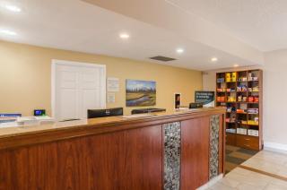 Alamo Inn & Suites - 1