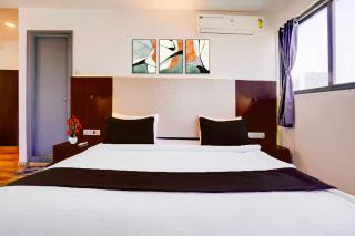 Collection O Bombay Exhibition Centre Goregaon - Mumbai - 1