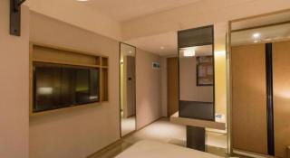 V8 Ziyuangang Hotel - Canton - 7