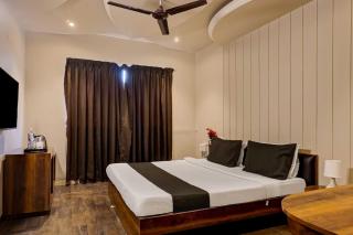 Collection O Viman Nagar Downtown Formerly Hotel Cilantro - Pune - 7