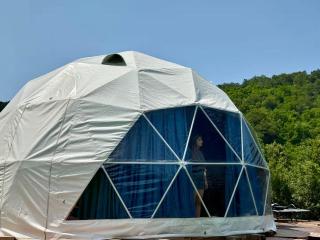 Secluded Dome Retreat near Elena & Bikes - 0