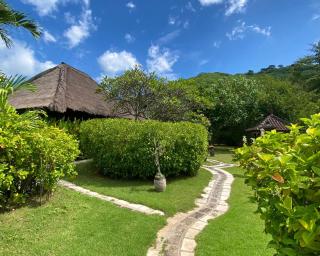 Sunia Loka Bungalows & Dive Center - Pemuteran - 2