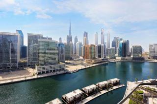 Tick- Lavish Studio with Canal & Burj Khalifa View - Sabkhah - 4