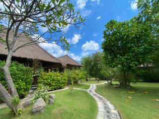 Sunia Loka Bungalows & Dive Center - Pemuteran - 9