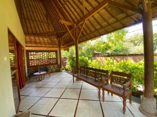 Sunia Loka Bungalows & Dive Center - Pemuteran - 4