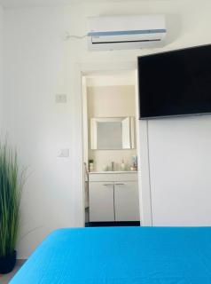 Private Room - no private Appartement - Central Hadera - 6