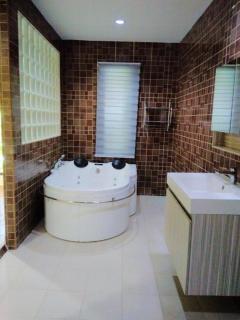 Kamala Tropical Garden Hotel - Kamala Beach - 5