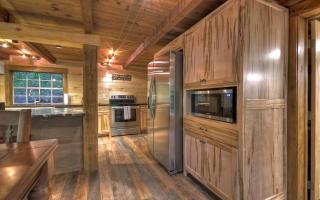 Knotty Creek Retreat Creek access firepit hot tub wood-burning fireplace - Morganton - 1