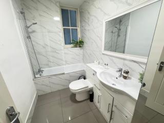 Family Four Bedroom House walk from Hyde Park - Londra - 3