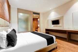 Super Collection O Chhatarpur Near Metro Park - 3
