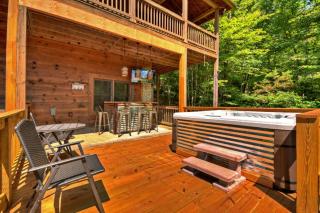 Almost Heaven Pet-friendly steamy hot tub pool table firepit - Mineral Bluff - 6