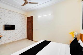 Townhouse Oak Sector 121 Noida Metro Station - Indirapuram - 1
