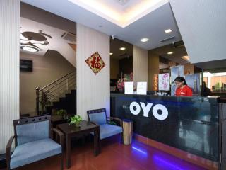 OYO 89775 98Inn - Miri - 8