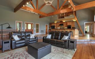 Field of Stars - Custom finishes gorgeous lake views games more - 2