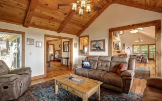 Wine Down Cottage - Mountain Views Sip Wine Fireside Watch Netflix Play Golf - 5