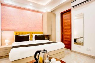 Townhouse Oak SkyJumper Trampoline Park - Zirakpur - 7