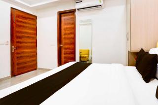 Townhouse Oak SkyJumper Trampoline Park - Zirakpur - 6