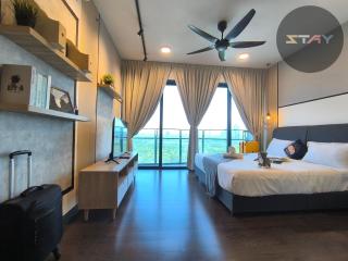 Almas Couple Relax Modern Comfort Netflix BySTAY - Nusajaya - 9