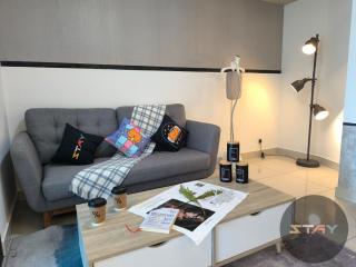 Almas Couple Relax Modern Comfort Netflix BySTAY - Nusajaya - 8
