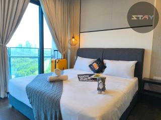 Almas Couple Relax Modern Comfort Netflix BySTAY - Nusajaya - 0