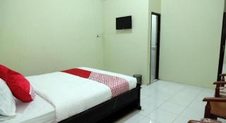 OYO 752 Abz Guest House Syariah - Jambi - 4