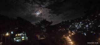 EverGlades Balcony Suites Baguio - Patio Outdoor Dining Hangout 100SQM 3BR2CR - Baguio - 6