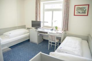 Hotel Gautinger Hof - Ruhig im Fünf-Seen-Land nahe S-Bahn und München - 1