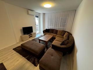 Modern Apartment Walk to Everything! - 0