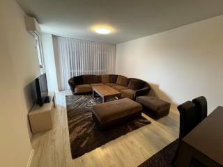 Modern Apartment Walk to Everything! - 6