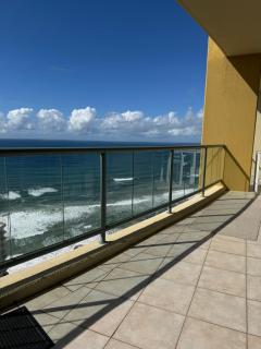 Style and Amazing Views-Sub Penthouse - Gold Coast - 4