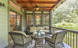 Hidden Haven - Steamy Hot Tub Wifi Pet-friendly - 7