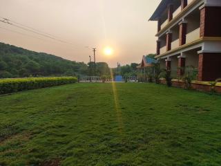 Khushi Riverside Resort & Spa - Mahabaleshwar - 4