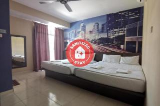 Super OYO 89930 Golden Guest House - Kuantan - 9