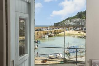 Berlewen, Mousehole - Mousehole - 0