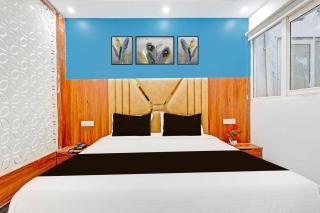 Townhouse Oak Sector 62 Paras Trinity Mall - Gurgaon - 1