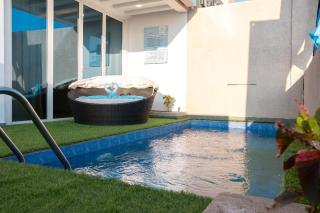Luxury Villa Beach Front - Salala - 0