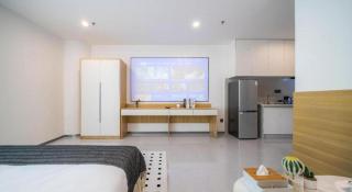 Xicheng Administrative Apartment (Shenzhen North Station Longhua Yifangcheng Branch) - 1