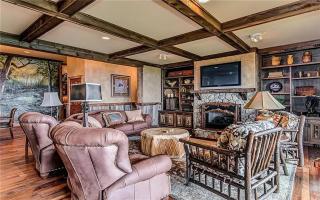 Eagles View - Gorgeous Mountain Views Luxury Interiors Telescope Library - Jasper - 5