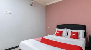 OYO 89844 Green Villa Hotel - Nilai - 2