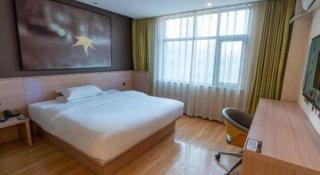 IU Hotel Zhengzhou Wenhua Road Sanquan Road Branch - 4